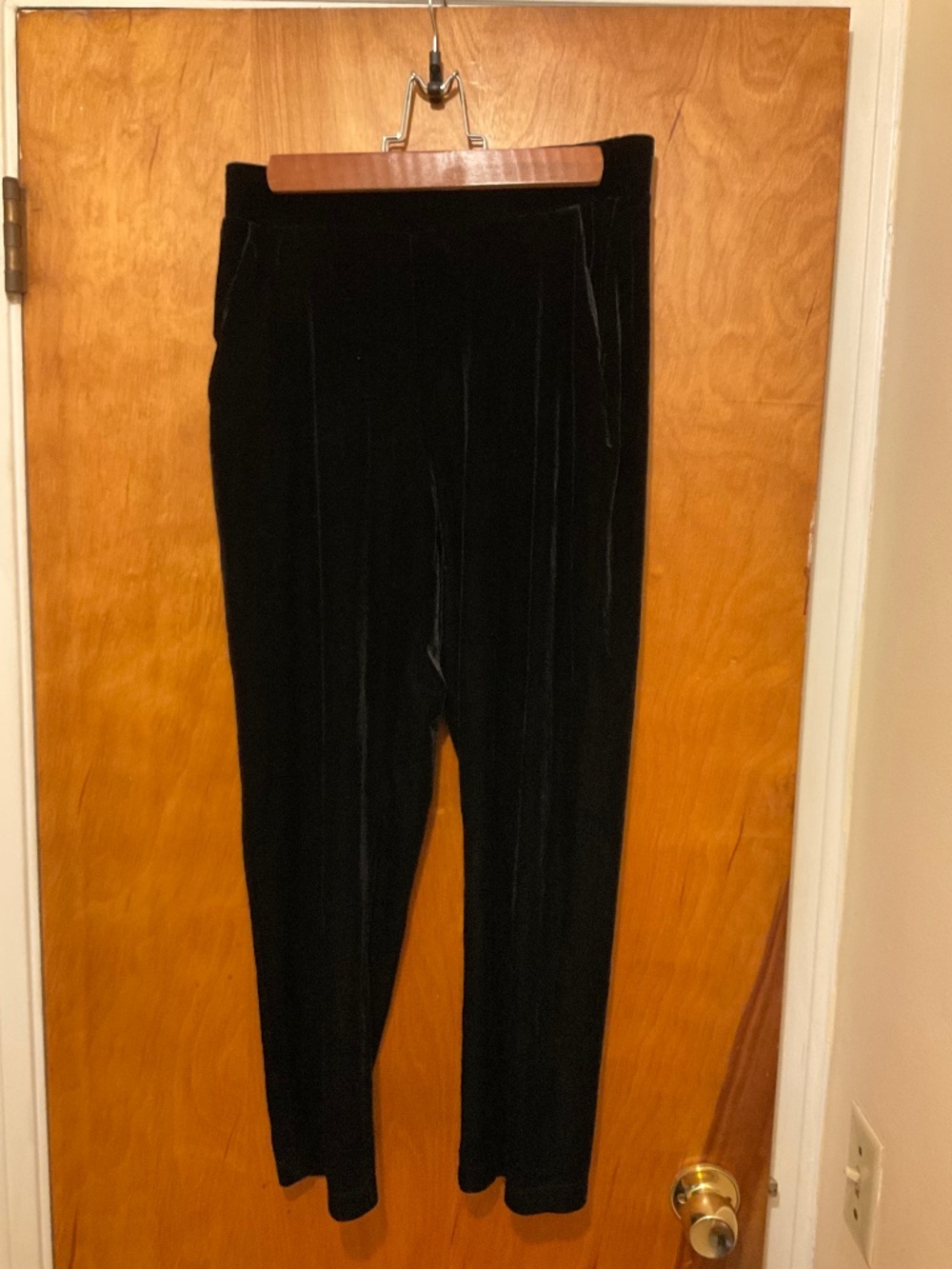 LOFT Velvet Pants Women’s Sz M Black Elastic Waist Pockets Stretch